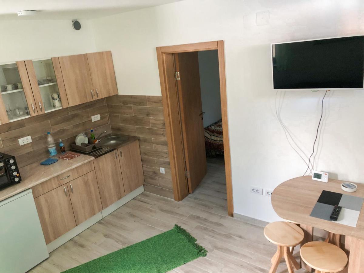 Apartman Nedeljkovic Divcibare Appartement Buitenkant foto